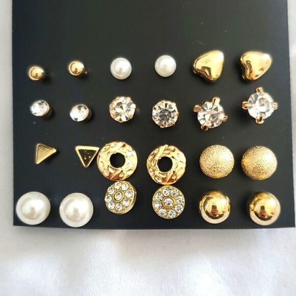 Set of 12 Gold Toned Earrings - Picture 4 of 4